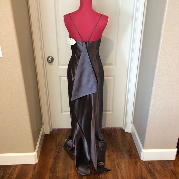 Wtoo Back Pleat Spaghetti Strap Purple Gown Dress - Picture 4 of 9